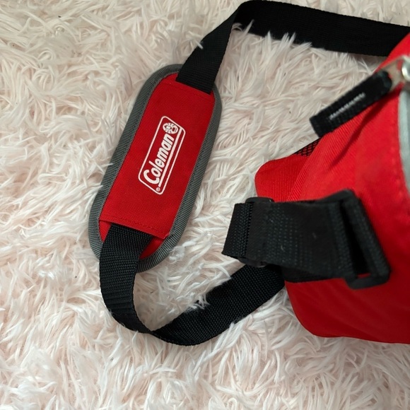 Coleman Philadelphia Phillies Can Halftime Cooler Red MLB Baseball - Picture 7 of 8